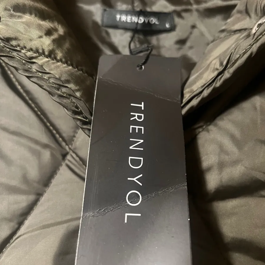 کاپشن  برند Trendyol