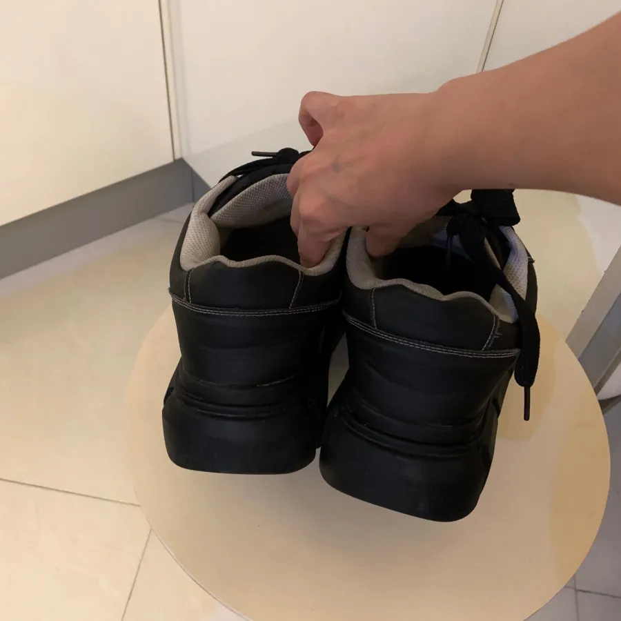 کتونی زارا