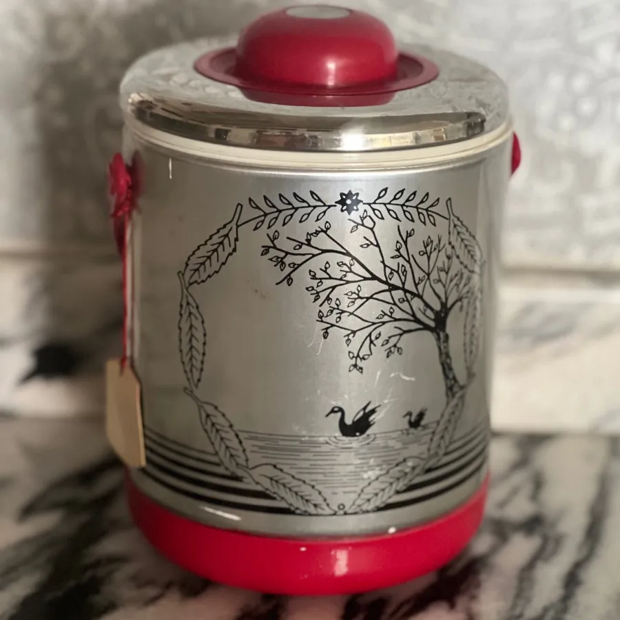 جایخی درب دار