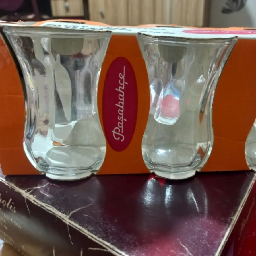 استکان کمر باریک