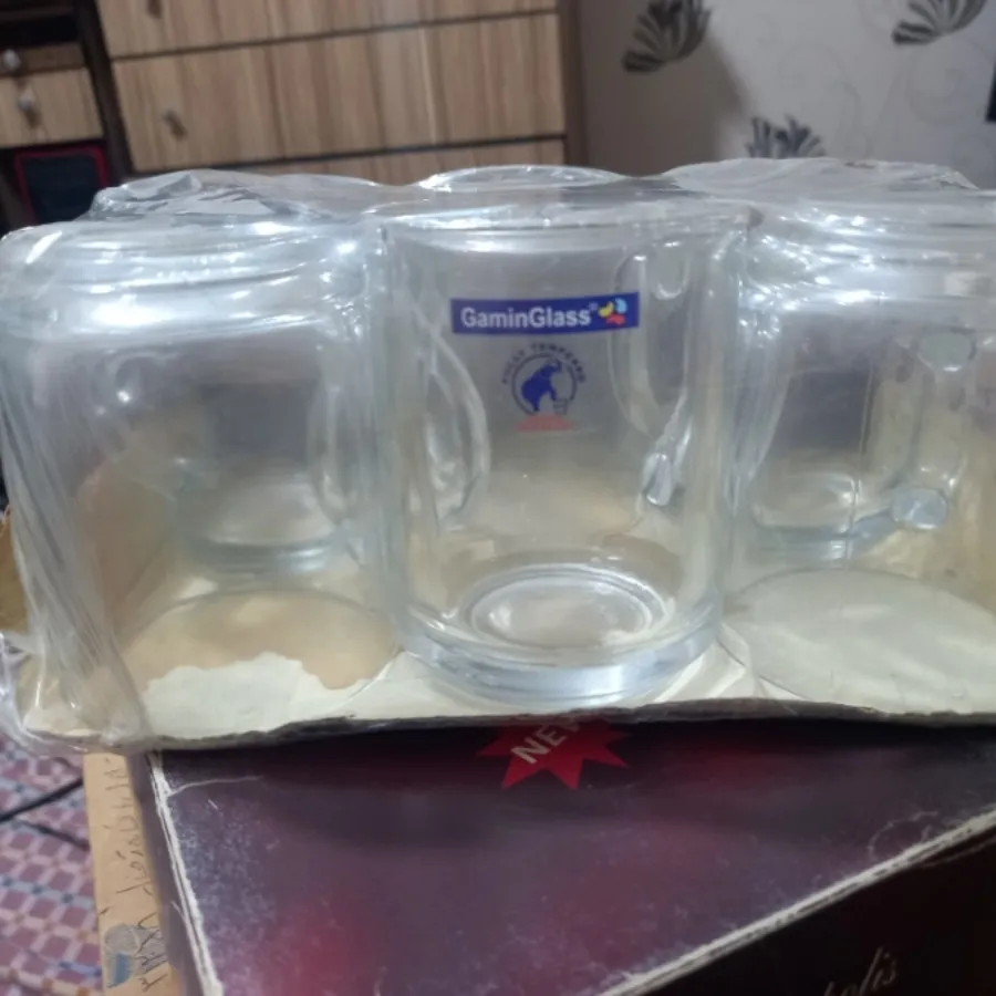 لیوان دست دار