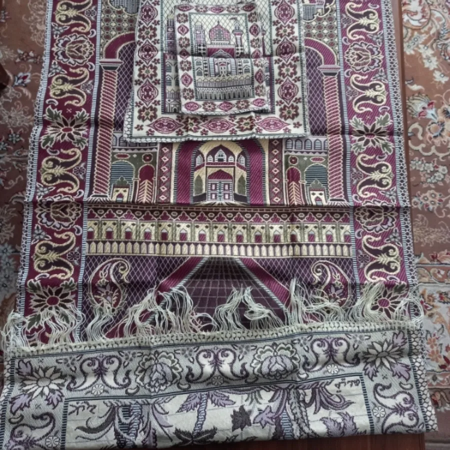 سجاده و جا نماز