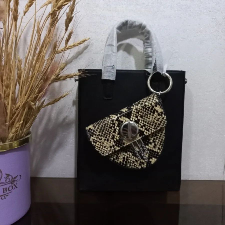 کیف وارداتی