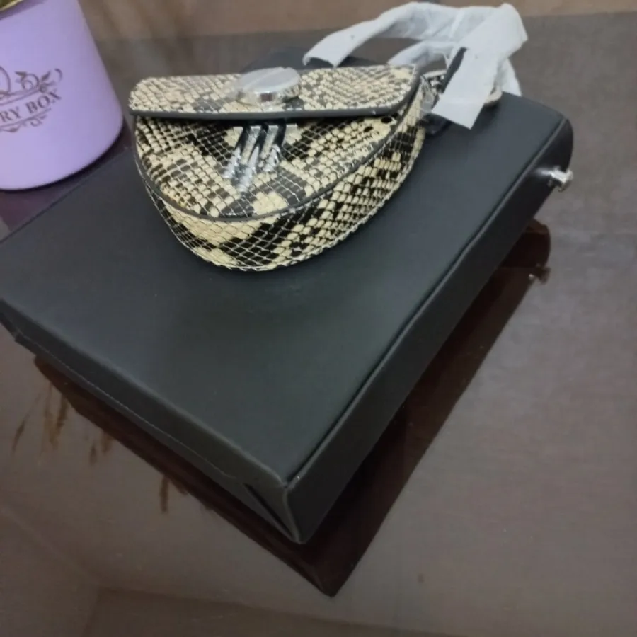 کیف وارداتی