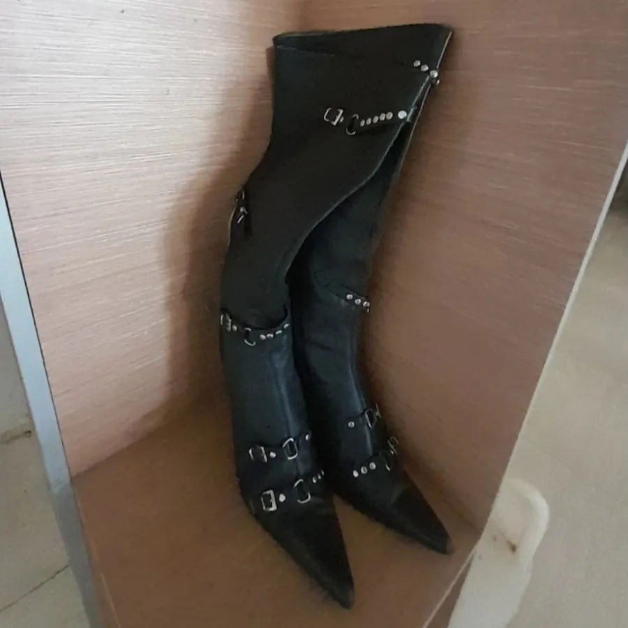 بوت چرمی