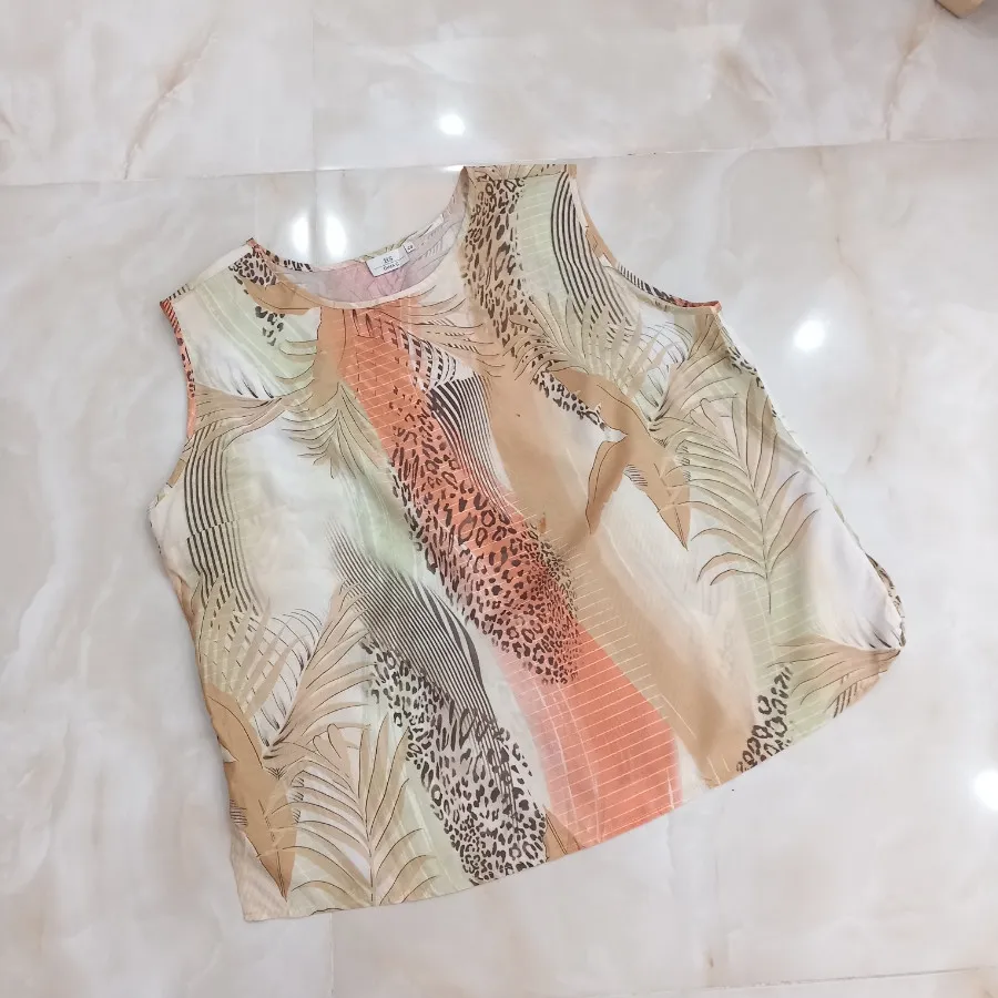 تاپ زنانه