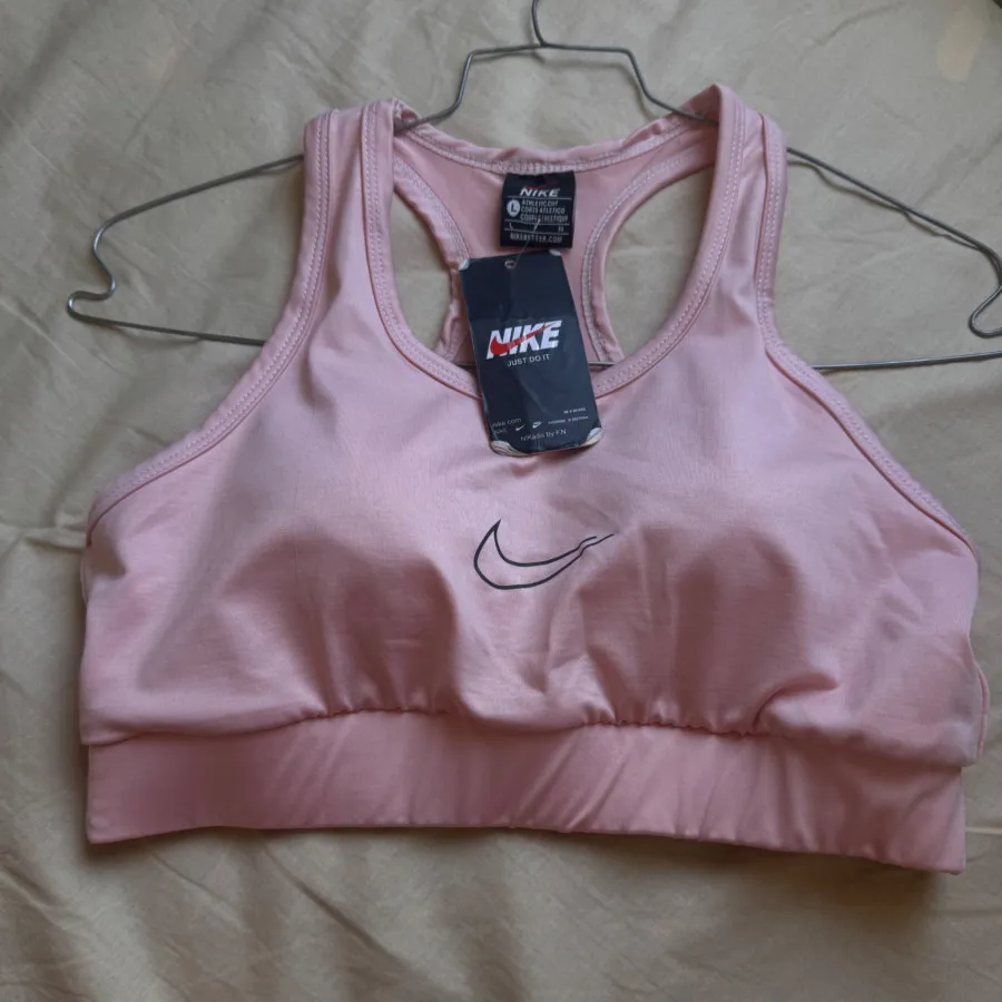 نیمتنه ورزشی nike