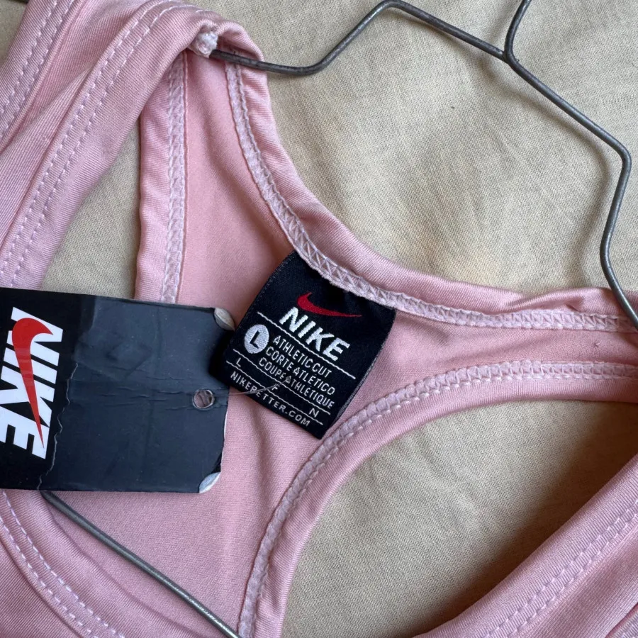 نیمتنه ورزشی nike