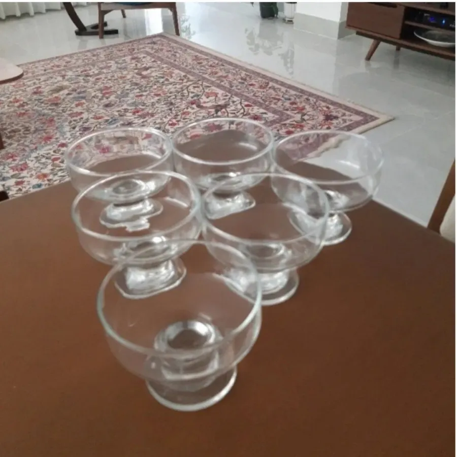 بستنی خوری پایه دار