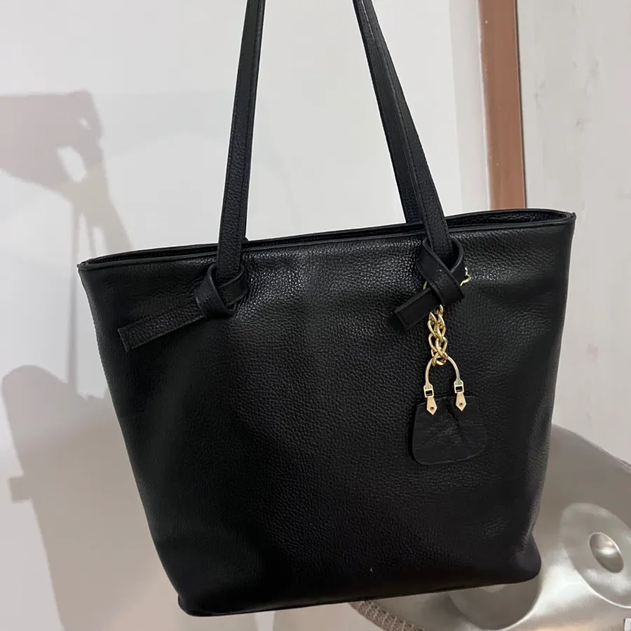 کیف مشکی چرم