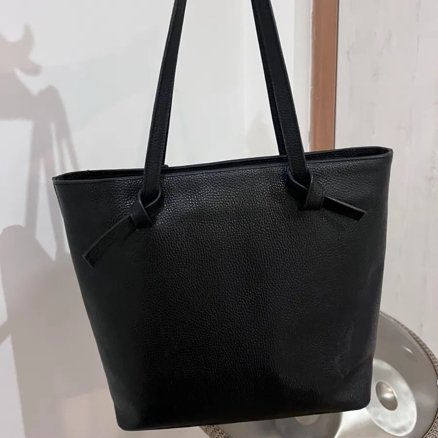 کیف مشکی چرم