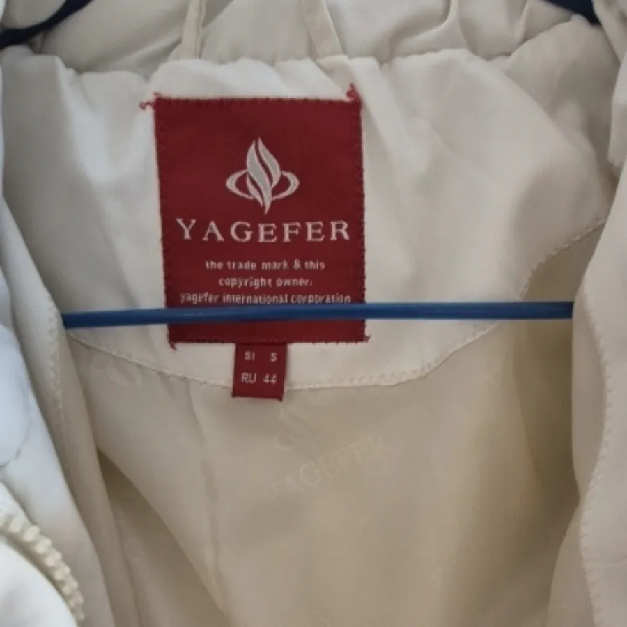 کاپشن برند yagefer