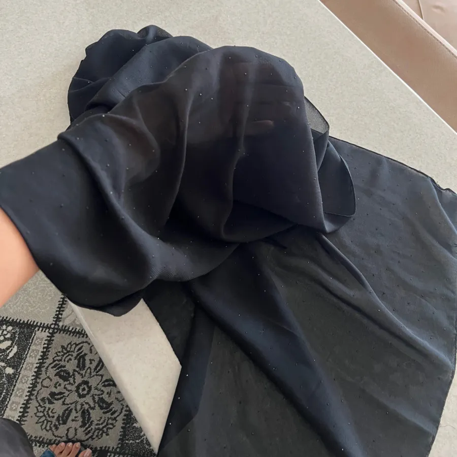 شال مشکی نگین کوب