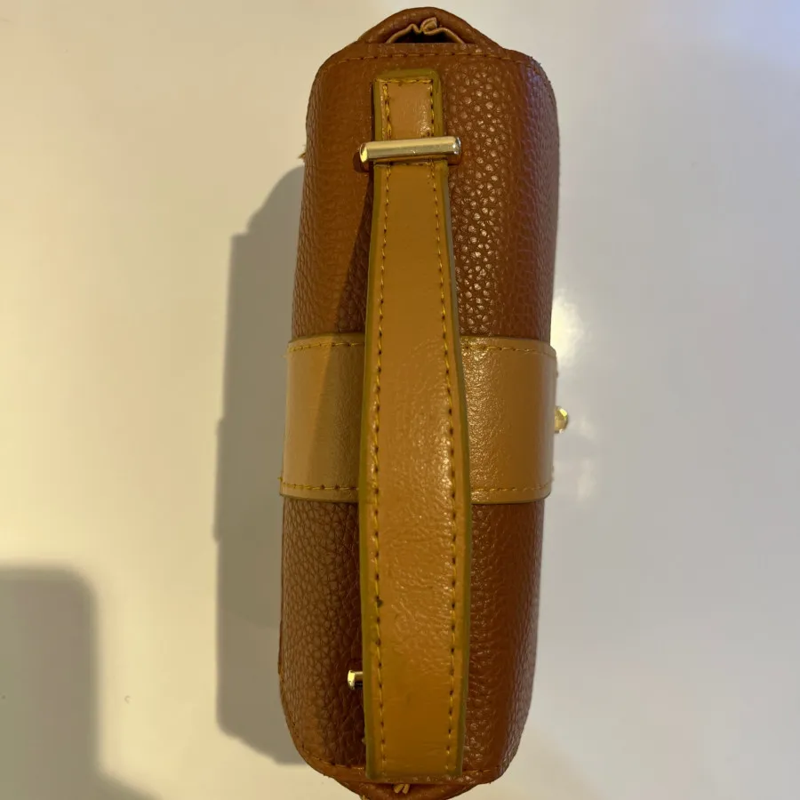 کیف چرم عسلی