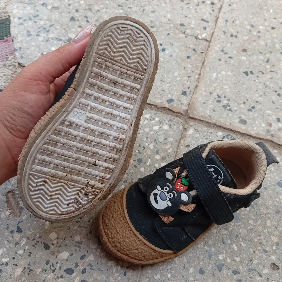 کفش بچگانه