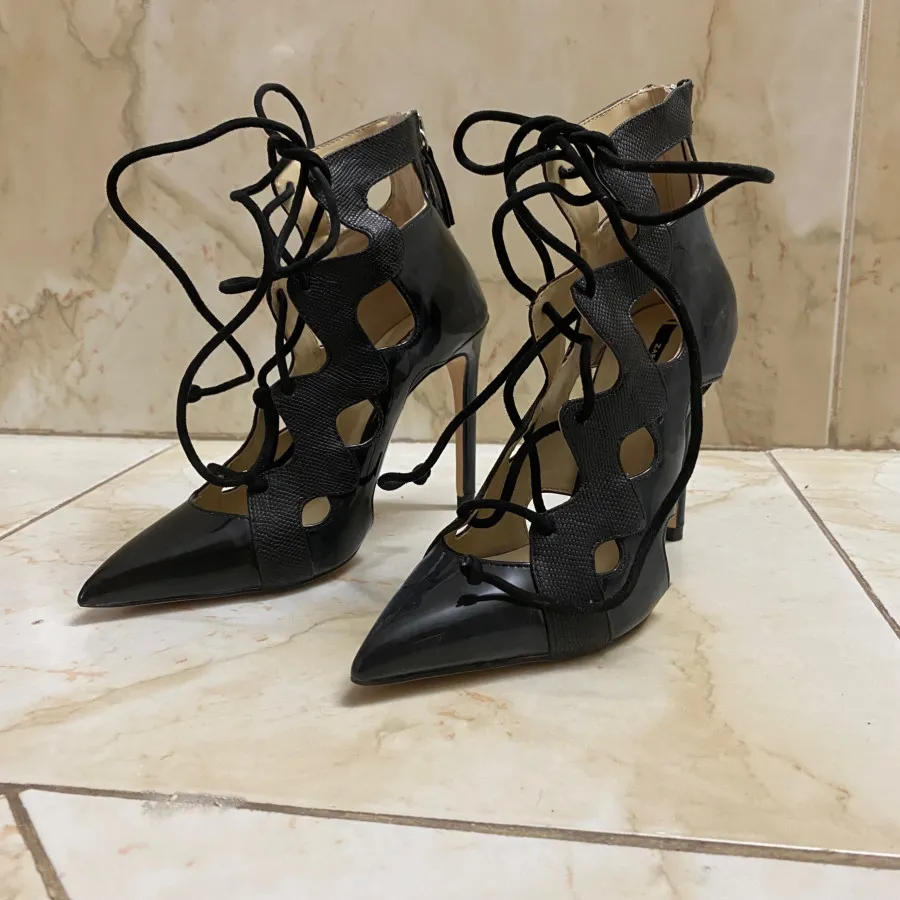 کفش زارا نوک تیز