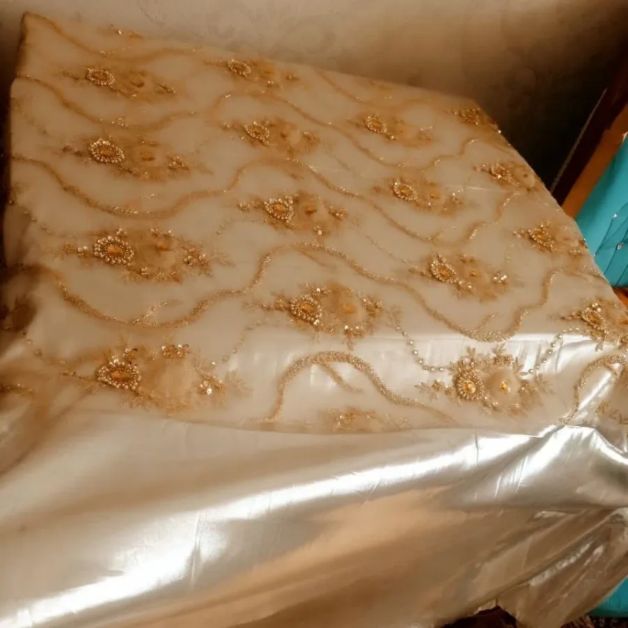 پارچه گیپور نباتی طلایی