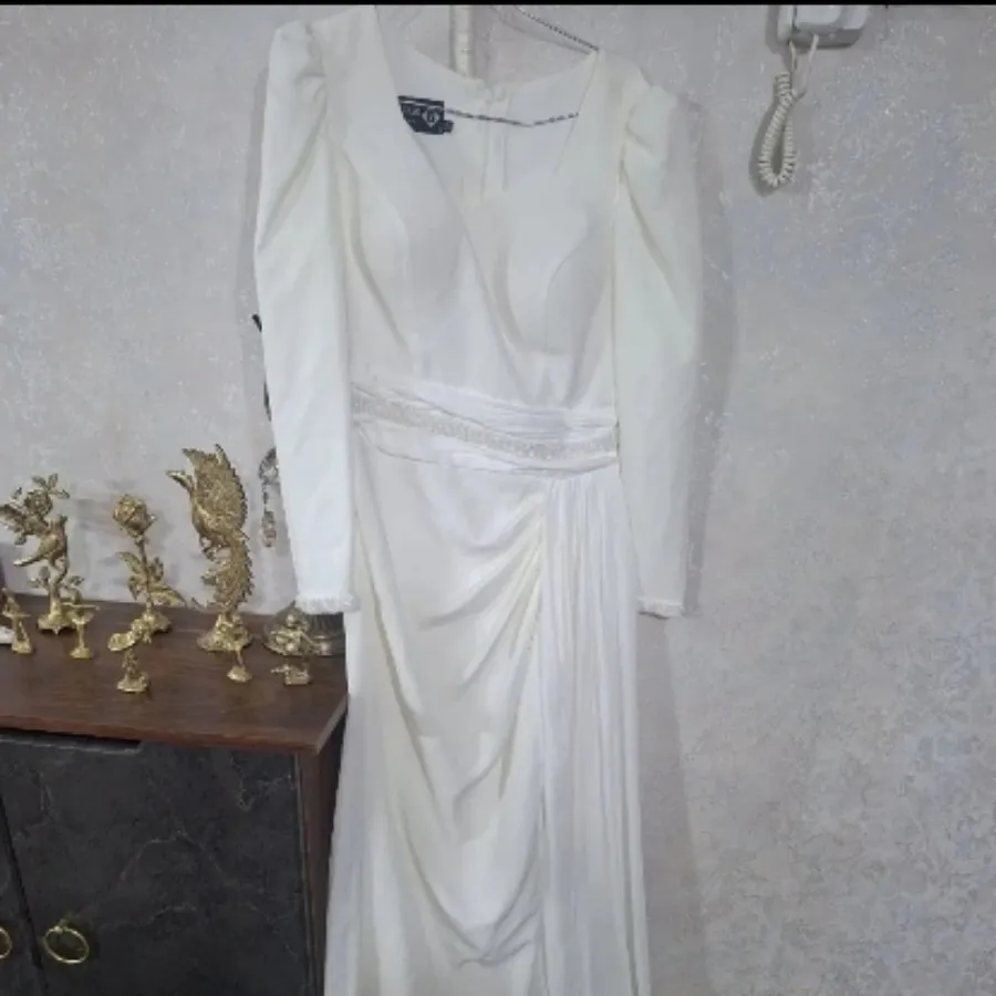لباس عقد