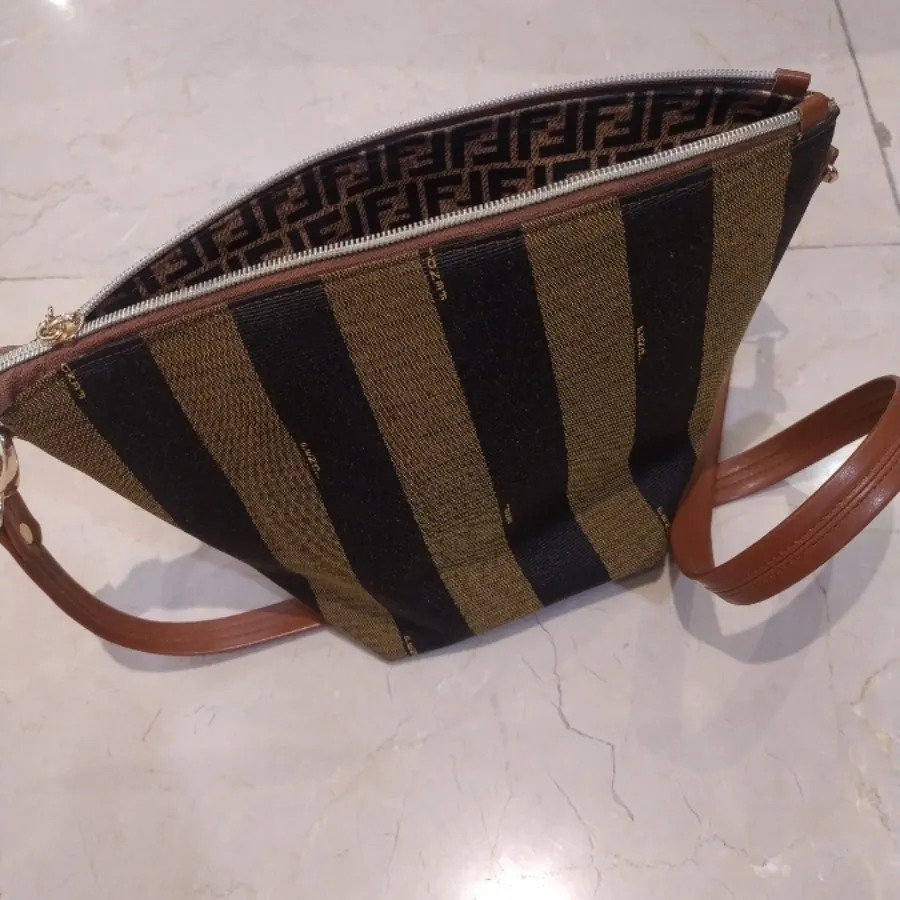 کیف دوشی