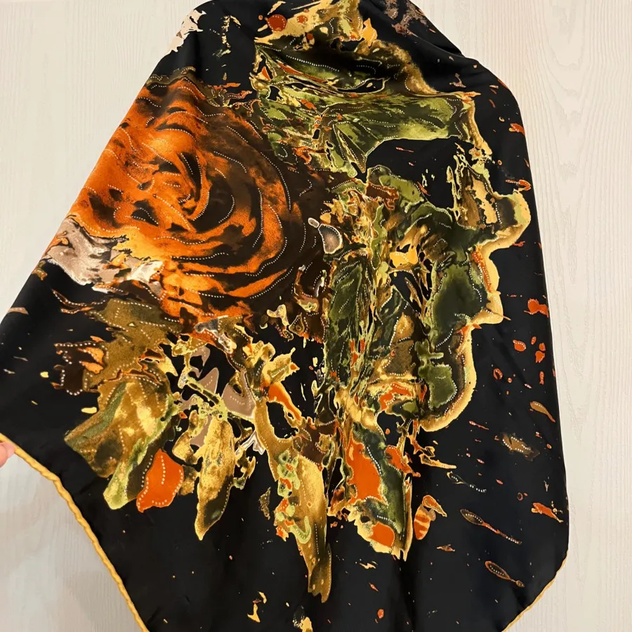روسری ساتن