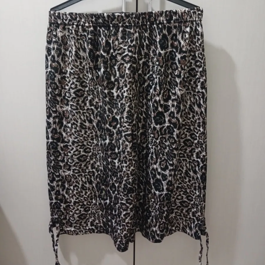 شلوارک پلنگی