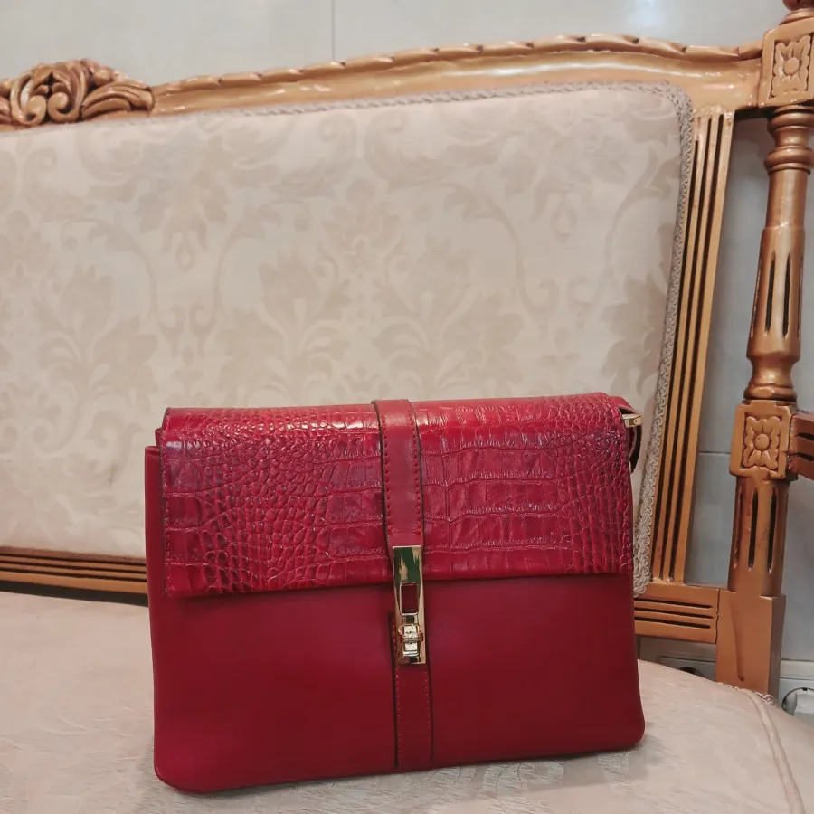 کیف رودوشی زرشکی رنگ