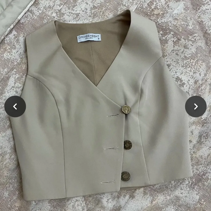 کت و شلوار و جلیقه کرم