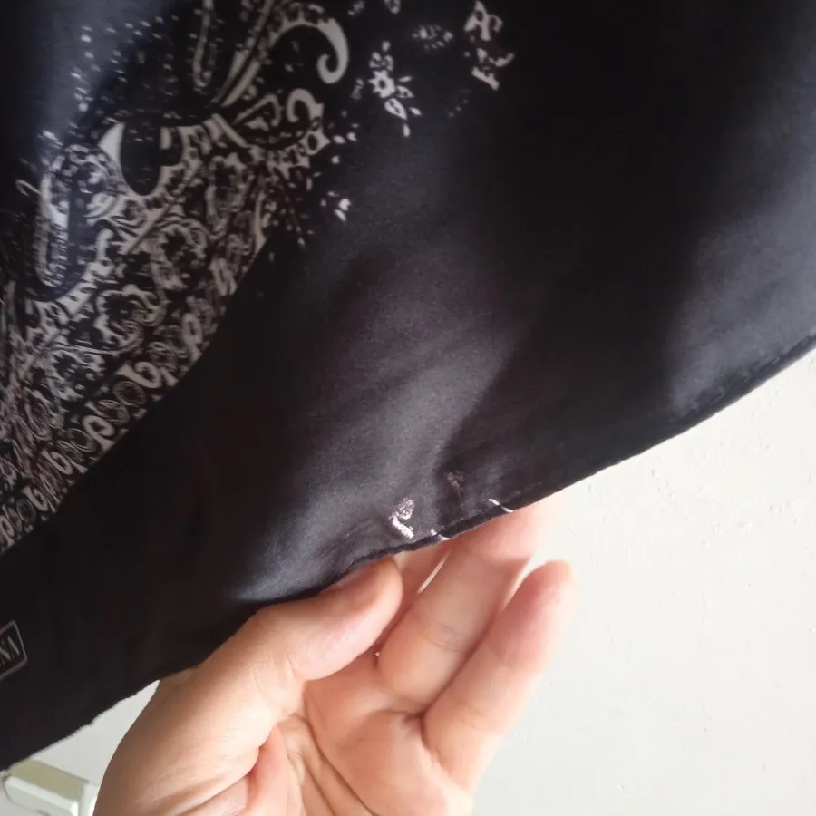 روسری ساتن مشکی