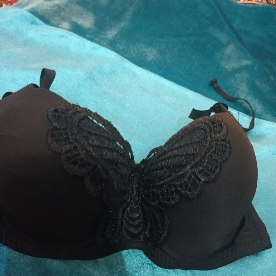 سوتین اسفنجی پروانه