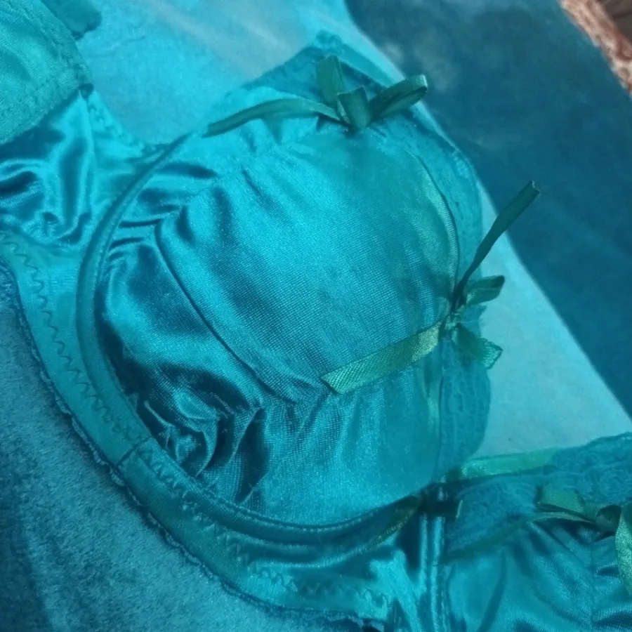 سوتین ساتن خارجی