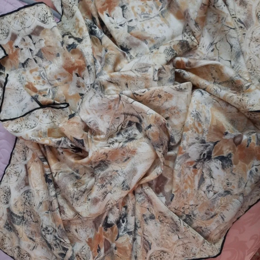 روسری ابریشمی
