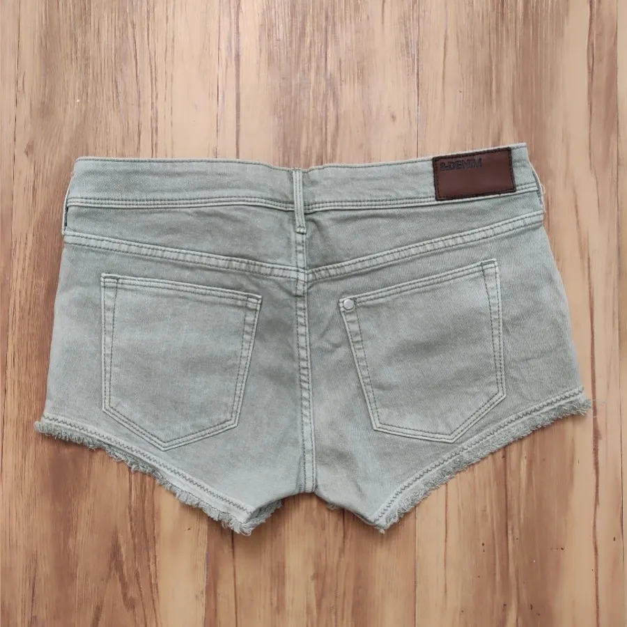 شورتک جین برند H&M
