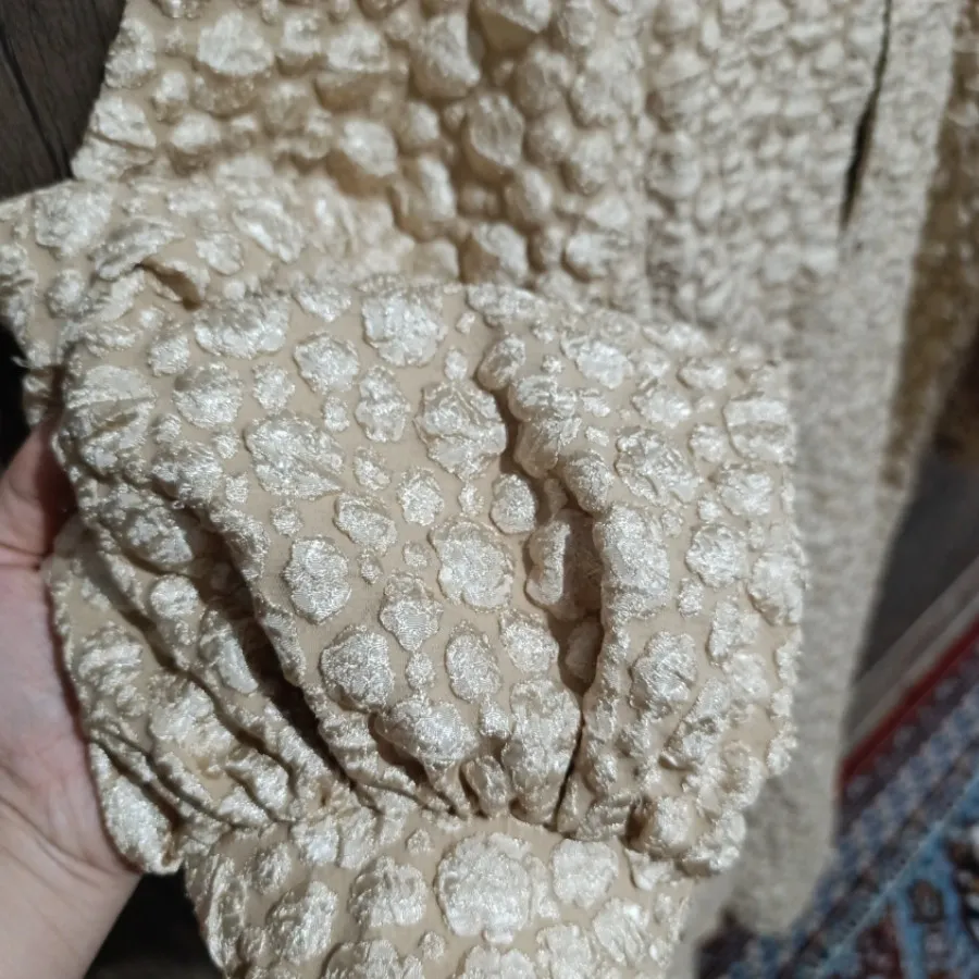 مانتو پفکی ژاکارد