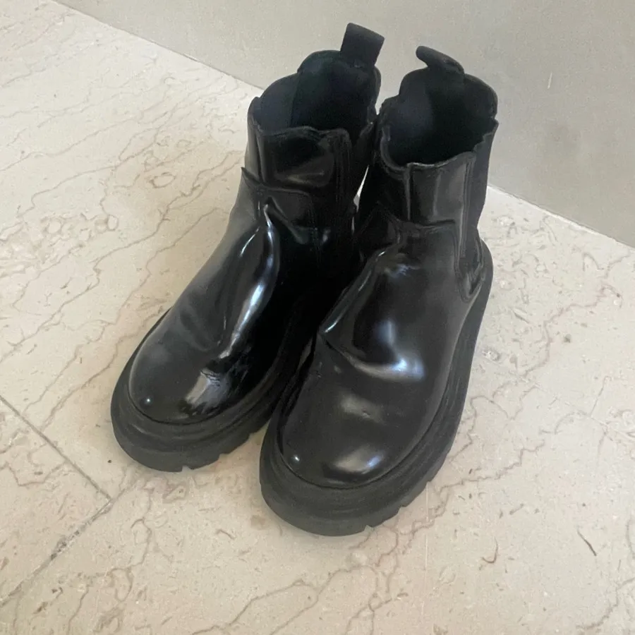 بوت بچه گانه زارا