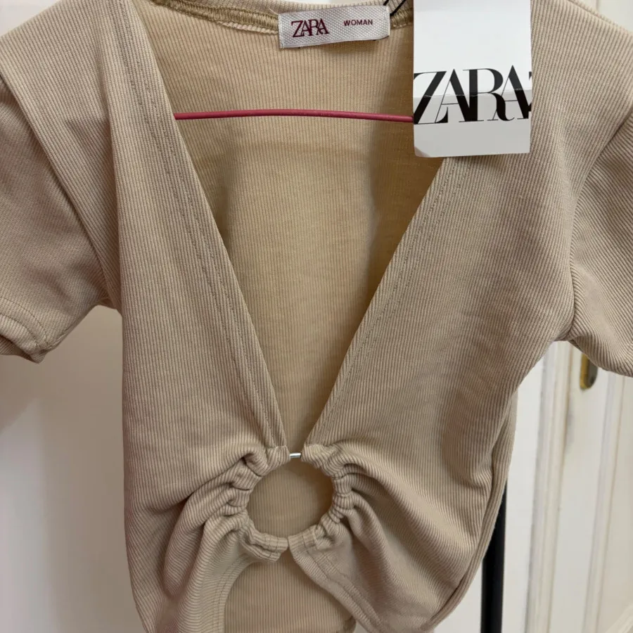 تی شرت کرم زارا