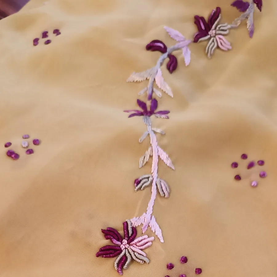 پارچه کار شده سبز هندی