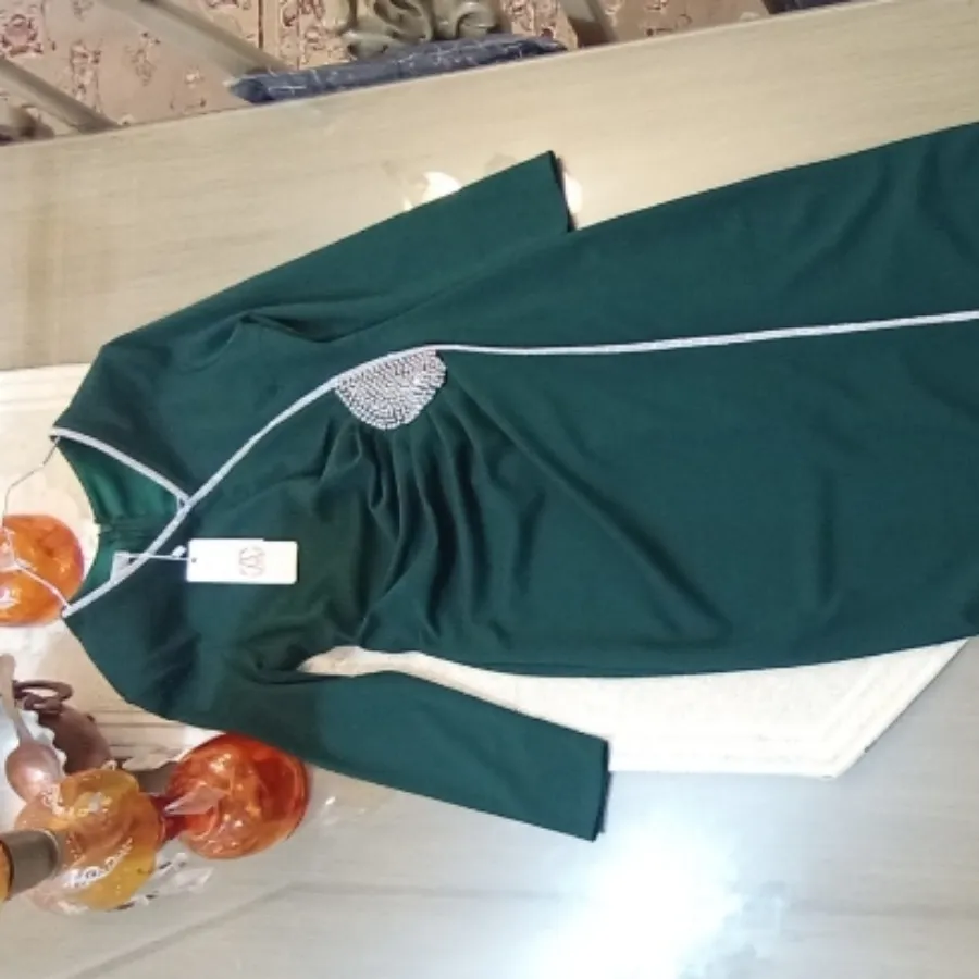 پیراهن مجلسی پوشیده
