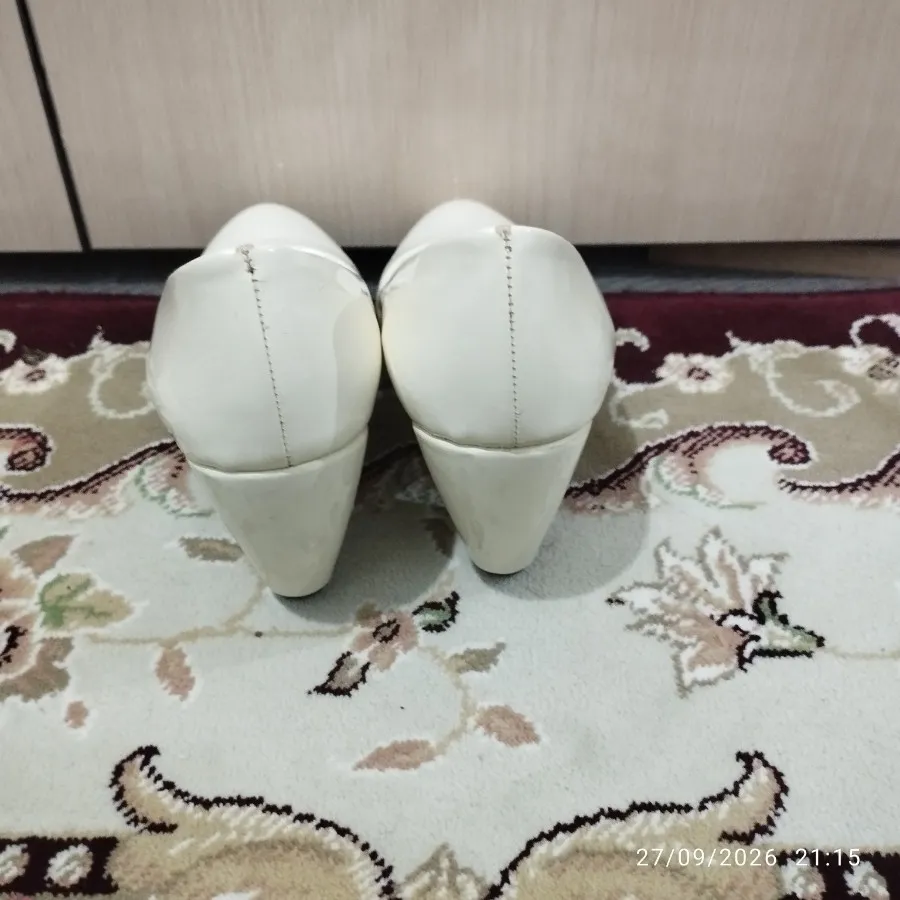 کفش پاشنه دار سفید زنانه