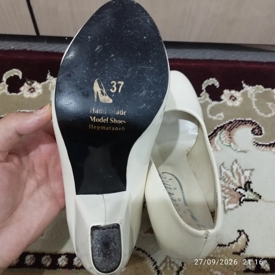 کفش پاشنه دار سفید زنانه