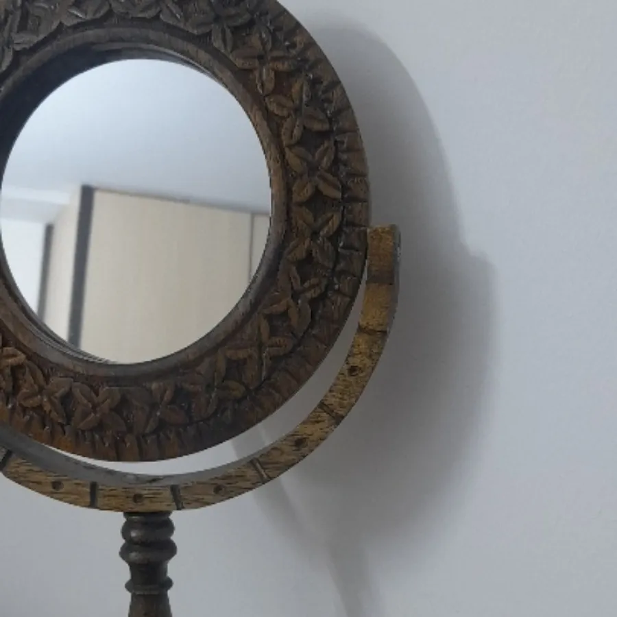 آینه آرایشی