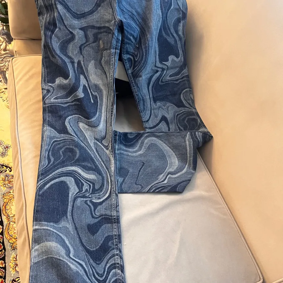 شلوار جین طرحدار