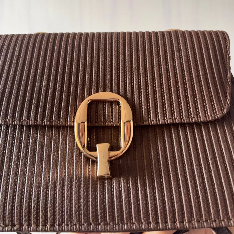 کیف دوشی قهوه ای