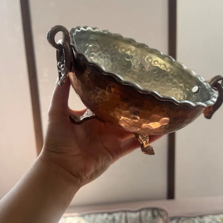 ظرف مسی گوشواره دار