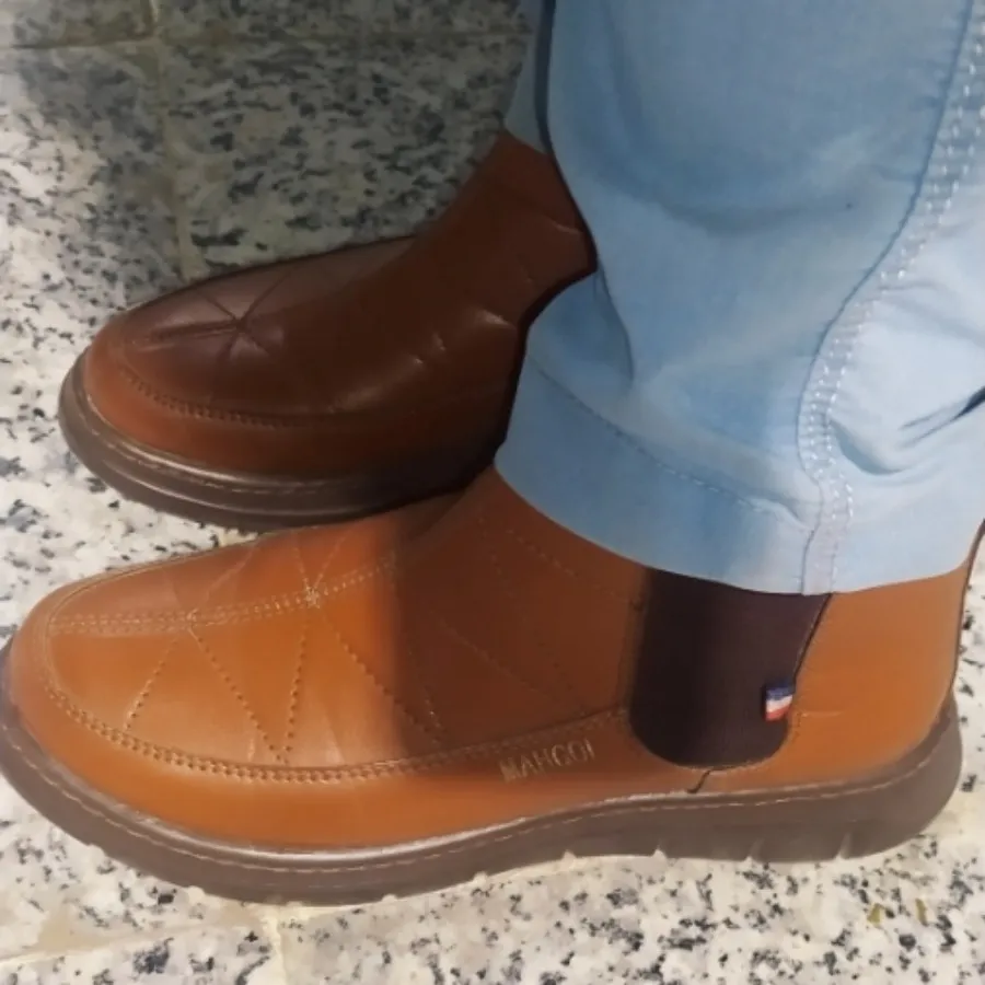 نیم بوت طرح چرم