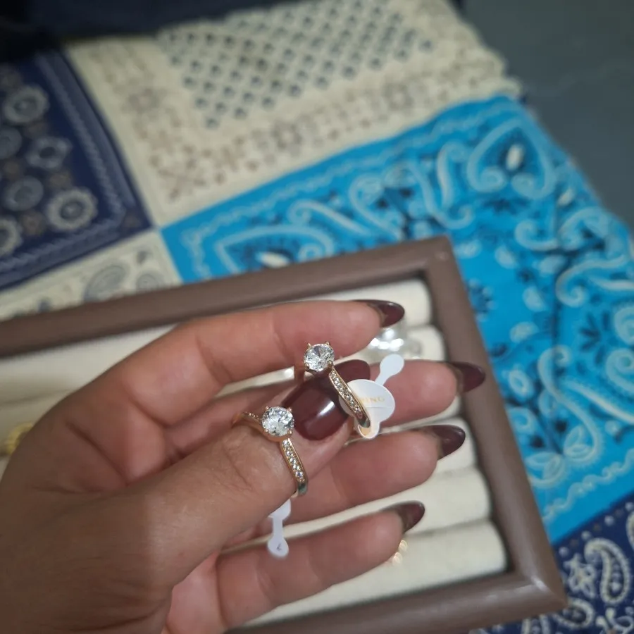 تعدادی اکسسوری ورق بزن