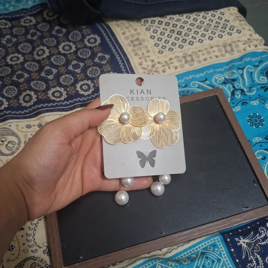 تعدادی اکسسوری ورق بزن
