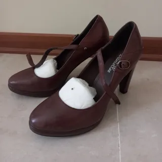 کفش پاشنه بلند