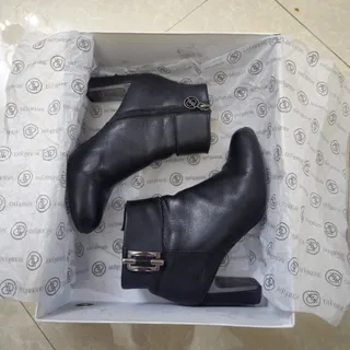 بوت پاشنه بلند