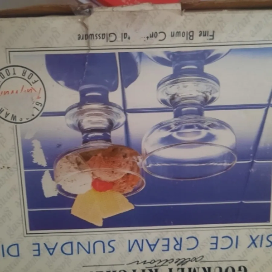 بستنی خوری