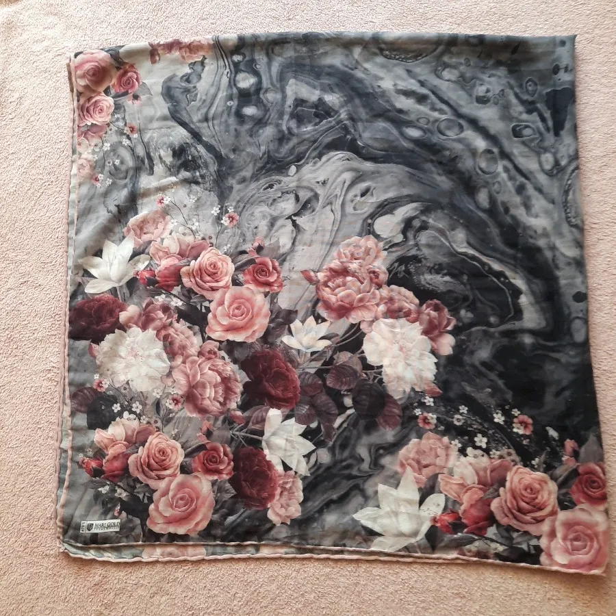روسری نخی قواره دار